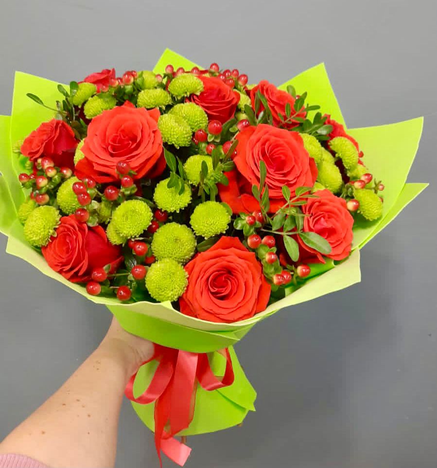 Букет цветов из: Хризантемы и Розы в Митькино