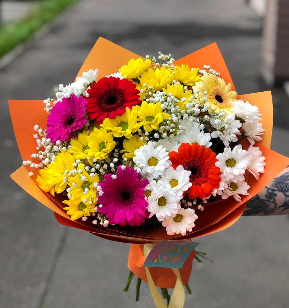 Букет цветов из: Герберы и Хризантемы в Митькино