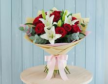 Букет цветов из:  Лилии и Розы в Митькино