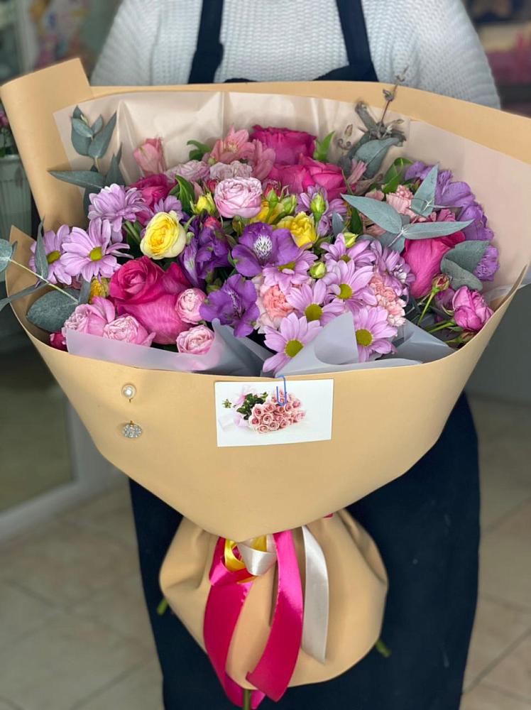 Букет цветов из: Хризантемы, Гвоздики и Альстромерии в Митькино