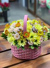 Цветочная композиция из Хризантемы и Розы в корзине в Митькино