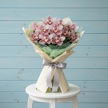 Букет цветов из:  Орхидеи и Розы #REPLACE_PRED# Митькино