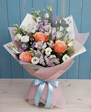 Букет цветов из:  Лизиантусы, Розы, Альстромерии и Гипсофила в Митькино