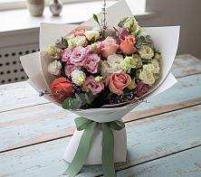 Букет цветов из:  Розы, Лизиантусы и Гвоздики в Митькино