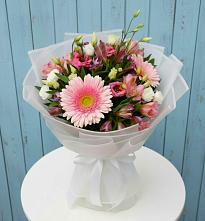 Букет цветов из:  Герберы, Альстромерии и Лизиантусы в Митькино