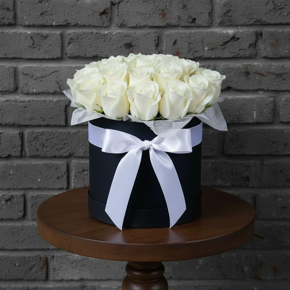 Цветочная композиция из Розы в шляпной коробке в Митькино