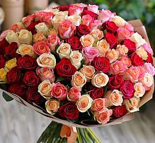 Букет 101 Разноцветная роза в Митькино