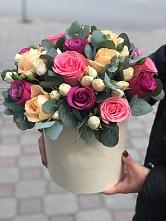 Цветочная композиция из Розы в шляпной коробке в Митькино