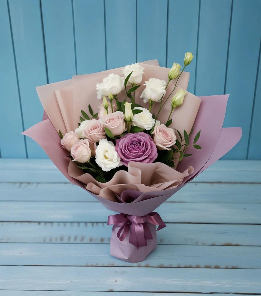 Букет цветов из: Розы и Лизиантусы в Митькино